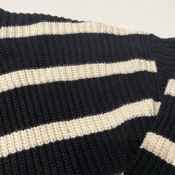 H&M Oversized Striped Knit (XS) - Picture 3 of 7